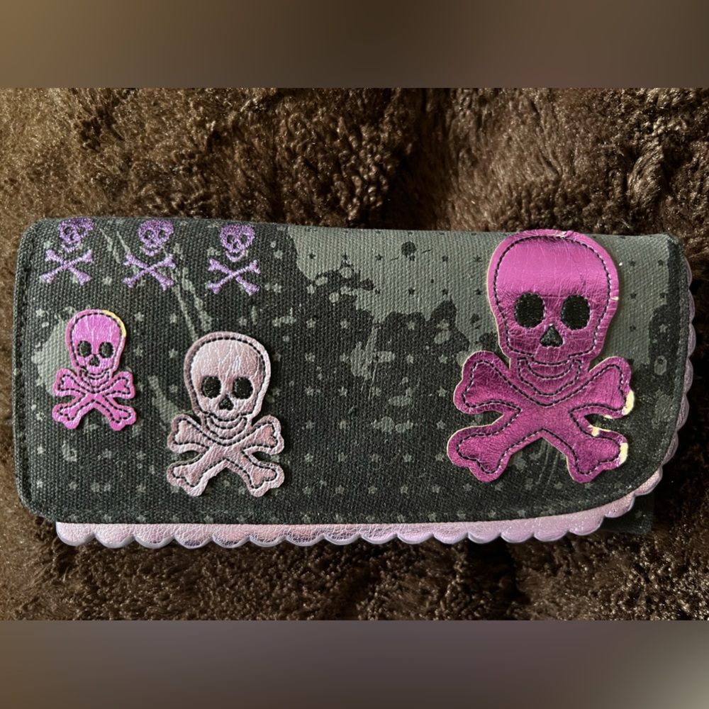 Loungefly Metallic Skull Wallet - Metallic Purple - Picture 9 of 9